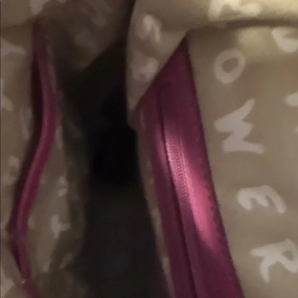 Aimee Kestenberg Pink Leather Fold-Over Shoulder Bag - Picture 3 of 6